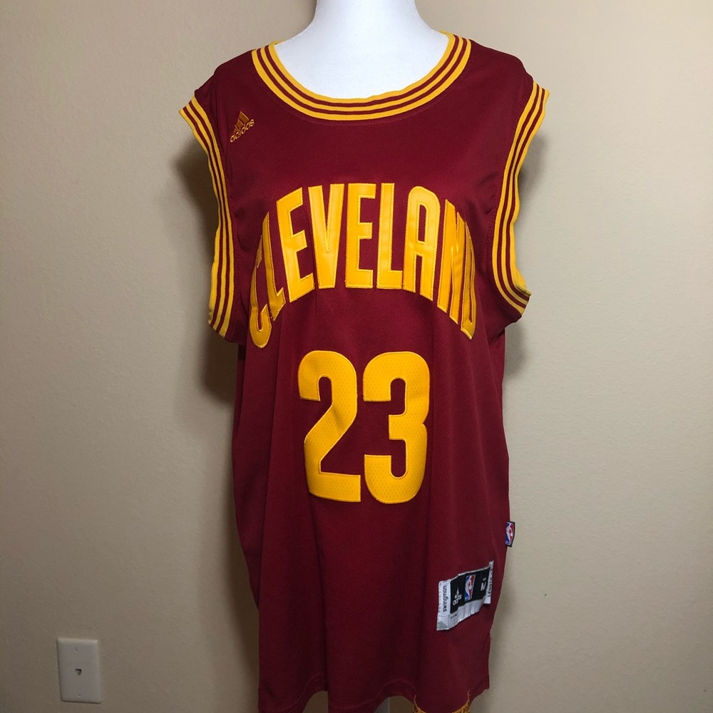 Cleveland Cavaliers Lebron James Jersey uniform